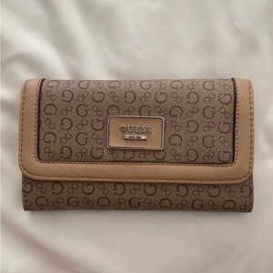 GUESS wallet